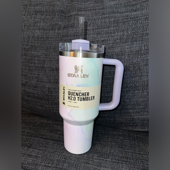 Stanley FlowState Quencher H2.0 Tumbler 40 oz Watercolor Dusk Target Exclusive - Picture 1 of 3